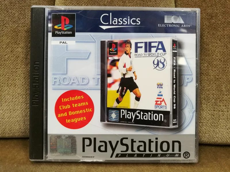 FIFA - Road To World Cup 98 (Platinum) (PS1)